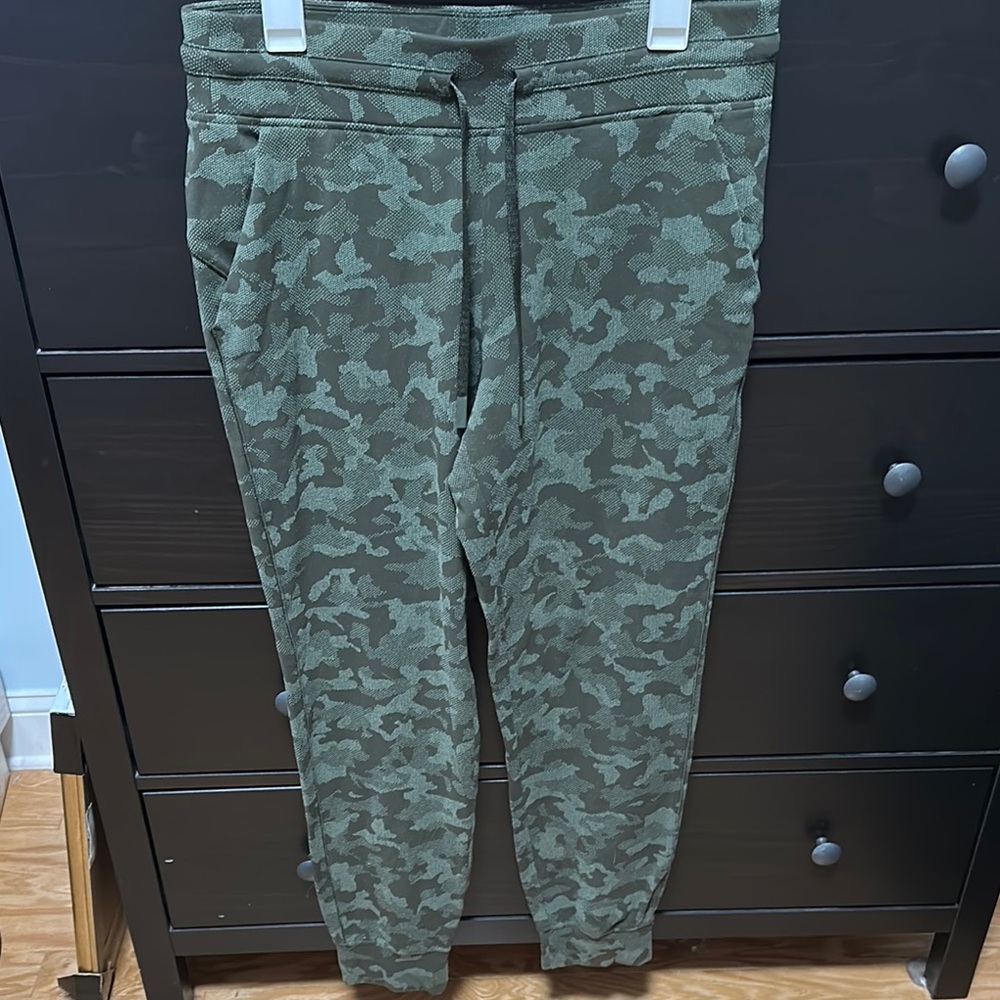Camo lululemon joggers